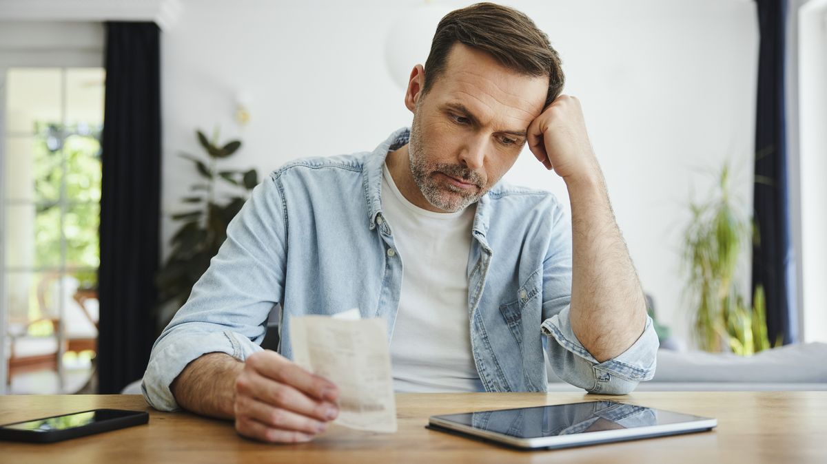 Tisíce obětí lichvářů. Systematicky připravují lidi o domy a byty